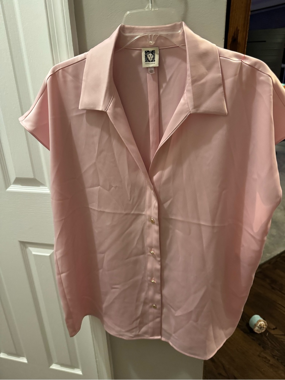 Anne Klein Light Pink Short-Sleeve Button-Down Blouse